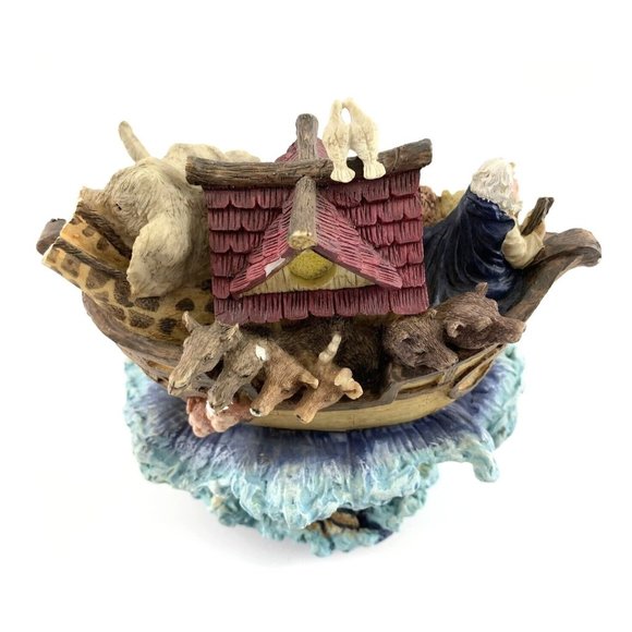 Classic Treasures Musical Noah's Ark Sculpture. Tune is: "Climb Every Mountain". - Picture 4 of 15